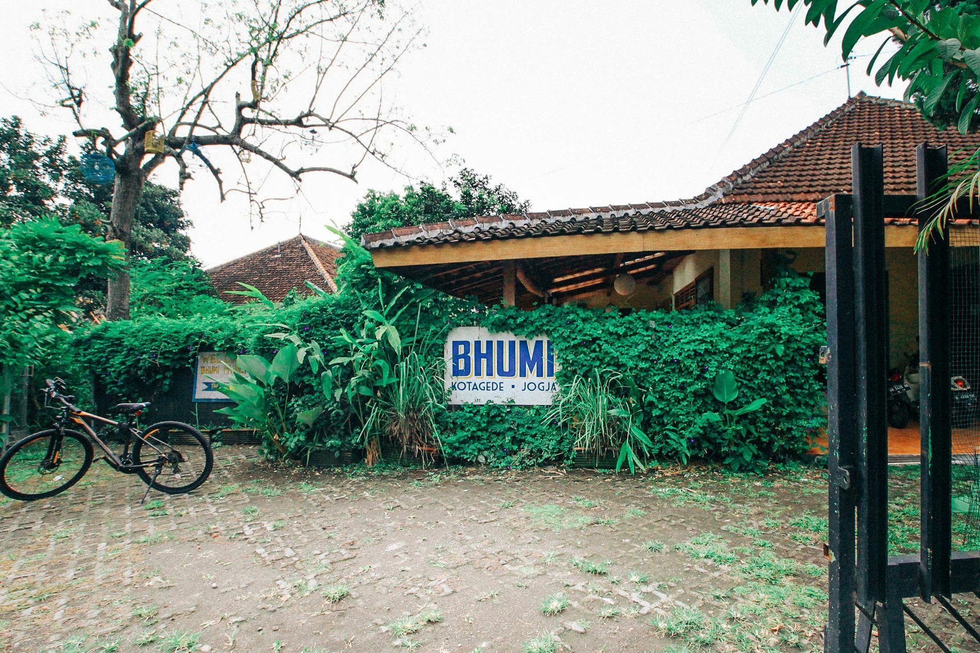 Reddoorz Hostel @ Kotagede ยอกยาการ์ตา ภายนอก รูปภาพ