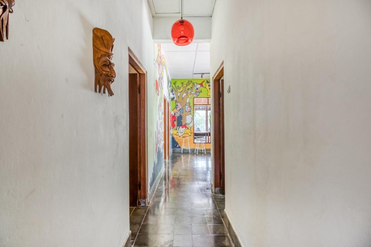 Reddoorz Hostel @ Kotagede ยอกยาการ์ตา ภายนอก รูปภาพ