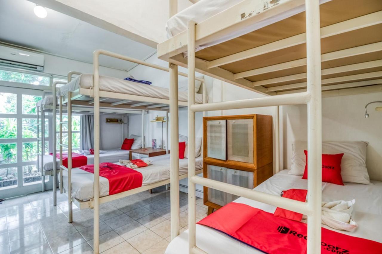 Reddoorz Hostel @ Kotagede ยอกยาการ์ตา ภายนอก รูปภาพ