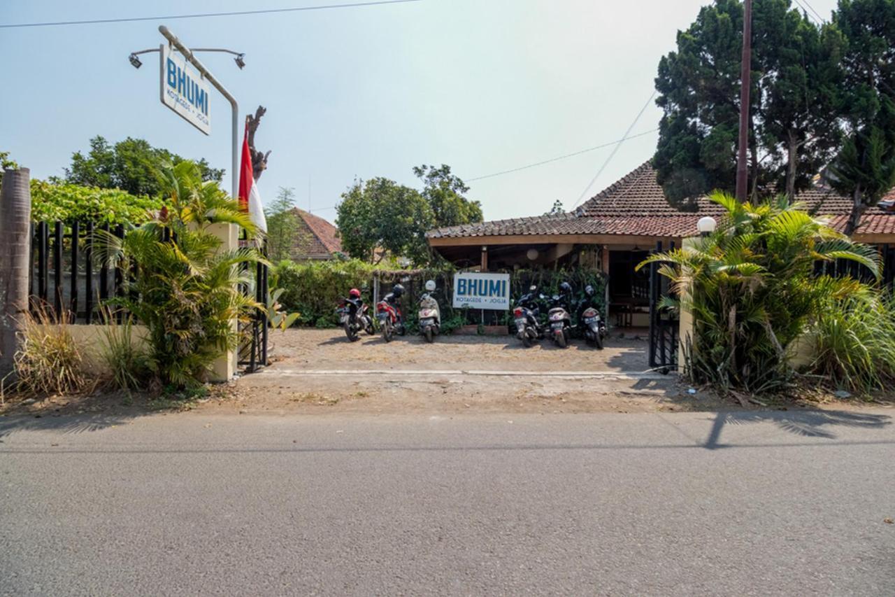 Reddoorz Hostel @ Kotagede ยอกยาการ์ตา ภายนอก รูปภาพ