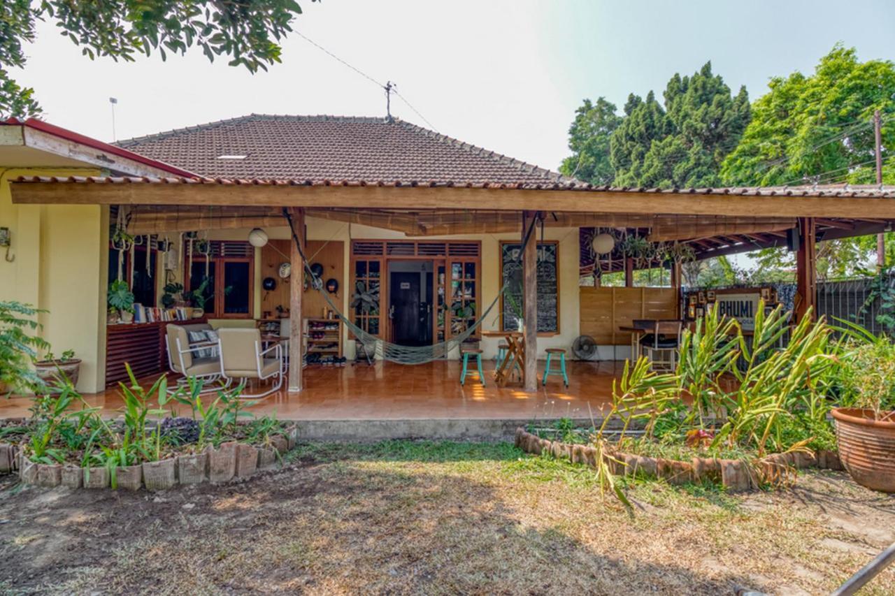 Reddoorz Hostel @ Kotagede ยอกยาการ์ตา ภายนอก รูปภาพ