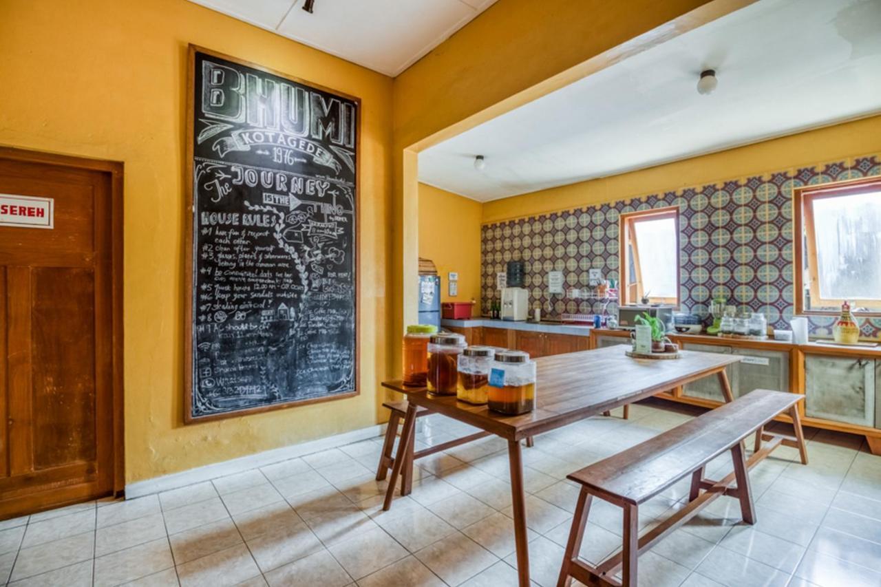 Reddoorz Hostel @ Kotagede ยอกยาการ์ตา ภายนอก รูปภาพ